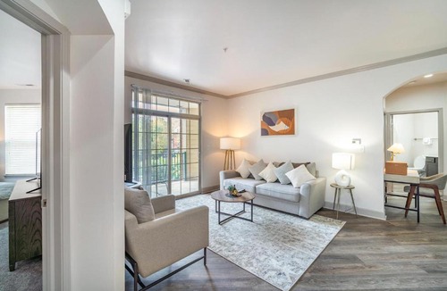 Corryville Apartment | Landing Amazing 2BD Gym Clubhouse
