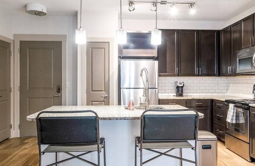 Crestline Heights Apartment | Landing at 4700 Colonnade - 1 Bedroom in Overton