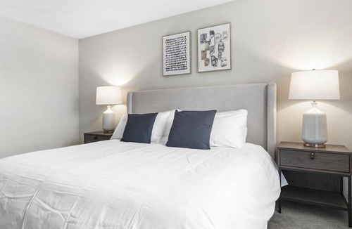 Ashburn Apartment | Landing at Brixton at Loudoun - 2 Bedrooms in Downtown Ashburn
