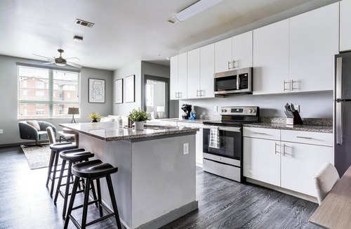 University District Apartment | Landing at The Nine @ Memphis - 4 Bedrooms in U.