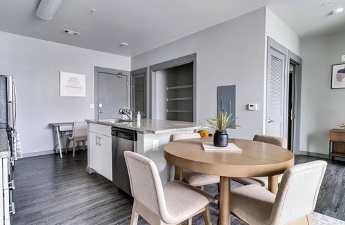 University District Apartment | Landing at The Nine @ Memphis - 4 Bedrooms in U.