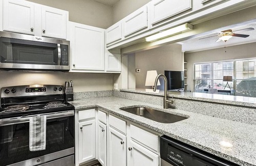 Crestline Heights Apartment | Landing at Village At Caldwell Mill - 2 Bedrooms in Overton
