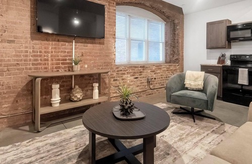 Downtown Memphis Apartment | Landing | Beautiful 1BD, Courtyard, Gym