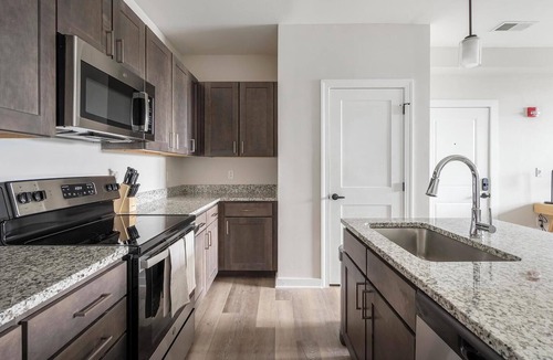 Knoxville Apartment | Landing | Beautiful 2BD, Gym