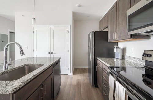 Knoxville Apartment | Landing | Beautiful 2BD, Gym