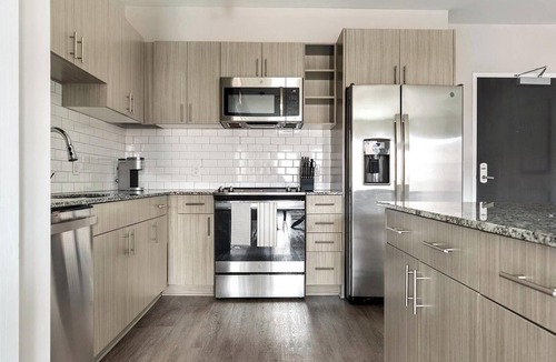 Yamacraw Village Apartment | Landing | Beautiful 2BD in Downtown