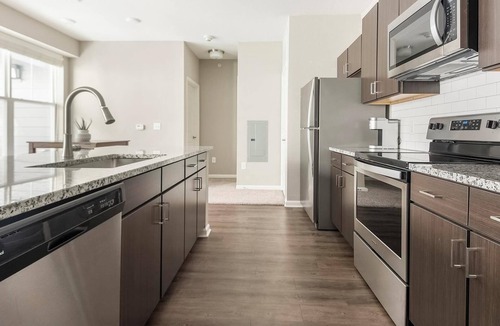 Chesterfield Apartment | Landing | Beautiful 1BD, Courtyard, Clubhouse