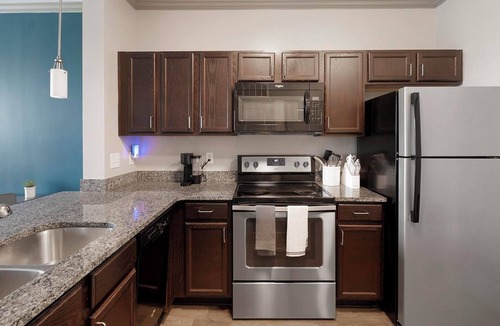 South Nashville Apartment | Landing | Chic 1BD, Clubhouse, Gym