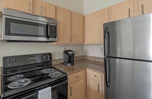 New Pathways Apartment | Landing | Chic 1BD, Gym, Clubhouse