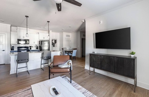 Asheville Apartment | Landing | Chic 2BD, Clubhouse, Gym