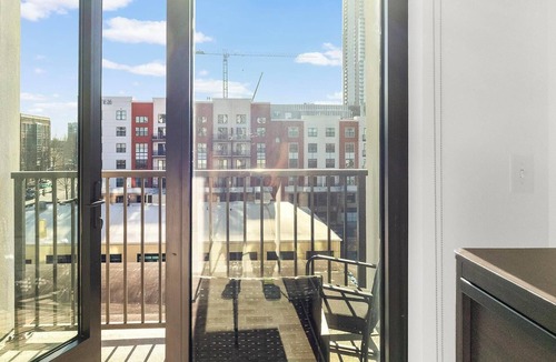 Charlotte Apartment | Landing | Chic Studio in Uptown Charlotte
