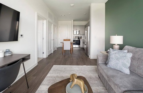 Brentwood Apartment | Landing | Incredible 1BD, Gym, Clubhouse