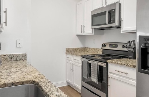 Buckhead Apartment | Landing | Incredible 1BD, Yoga Studio, Pool