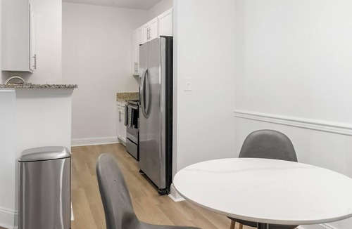 Buckhead Apartment | Landing | Incredible 1BD, Yoga Studio, Pool