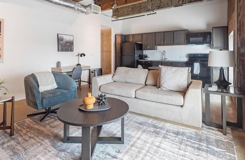 Downtown Memphis Apartment | Landing | Incredible 1BD, Courtyard, Gym
