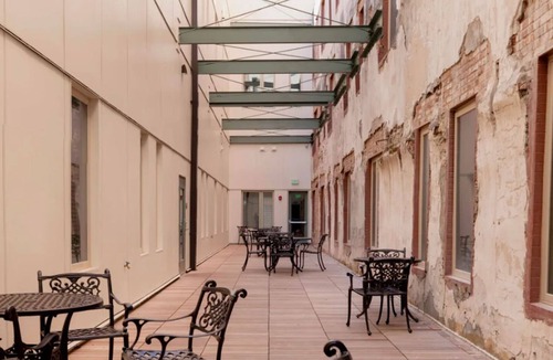 Downtown Memphis Apartment | Landing | Incredible 2BD, Gym, Courtyard