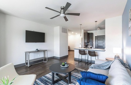 Hurstbourne Apartment | Landing | Modern 1BD, Clubhouse, Gym
