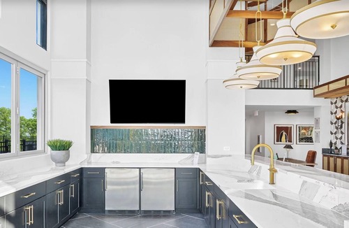 Brentwood Apartment | Landing | Modern 1BD, Gym, Clubhouse