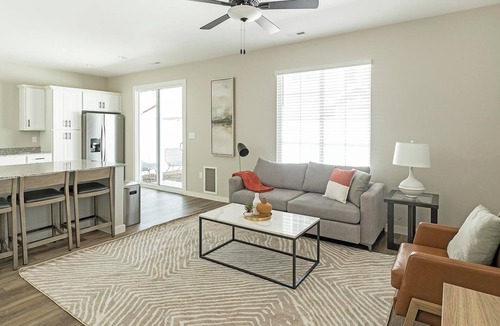 Madison Apartment | Landing | Modern 1BD, Gym, Clubhouse