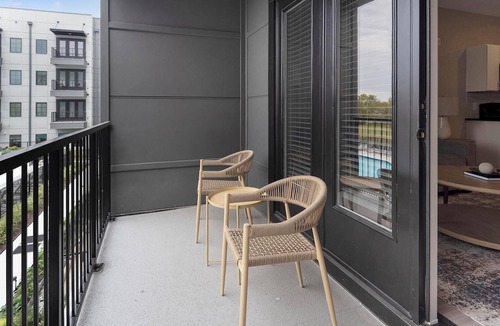Pinch District Apartment | Landing | Modern 1BD, Gym, Rooftop Lounge