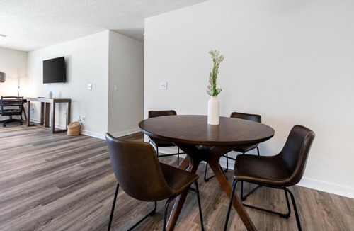 Gulf Hills Apartment | Landing Modern 2BD Clubhouse Gym