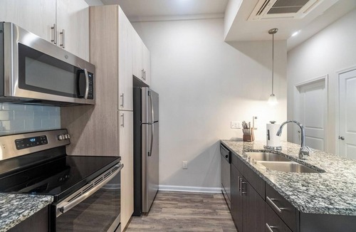 Charlotte Apartment | Landing | Modern 2BD, Gym, Clubhouse