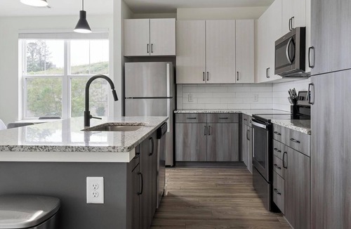 Mableton Apartment | Landing | Modern 2BD, Pool, Yoga Studio