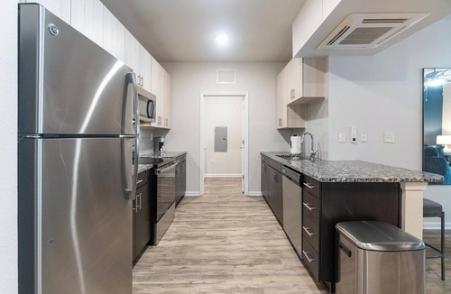 Charlotte Apartment | Landing | Spectacular 1BD, Clubhouse, Gym