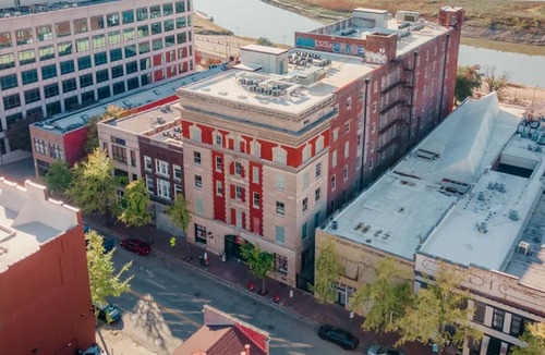 Downtown Memphis Apartment | Landing | Spectacular 1BD, Gym, Courtyard