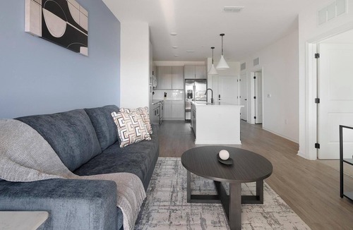 Ono Island Apartment | Landing | Spectacular 1BD, Yoga Studio, Gym