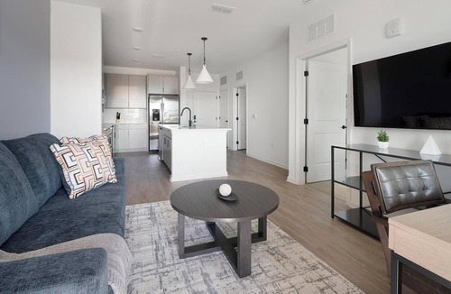 Ono Island Apartment | Landing | Spectacular 1BD, Yoga Studio, Gym