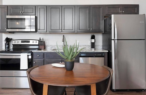 Spartanburg Apartment | Landing | Spectacular Studio, Gym