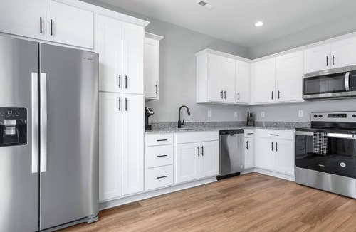 Madison Apartment | Landing | Stunning 1BD, Clubhouse, Courtyard