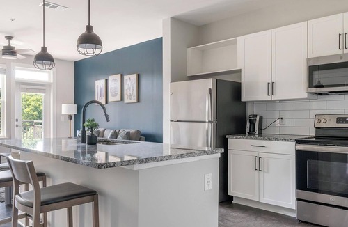 Mableton Apartment | Landing | Stunning 1BD, Pool, Gym
