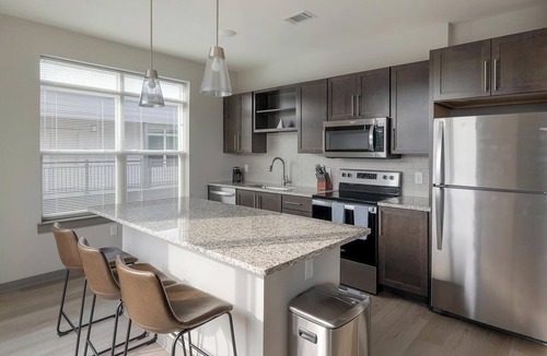Talbot's Corner Apartment | Landing | Stunning 1BD, Clubhouse, Gym