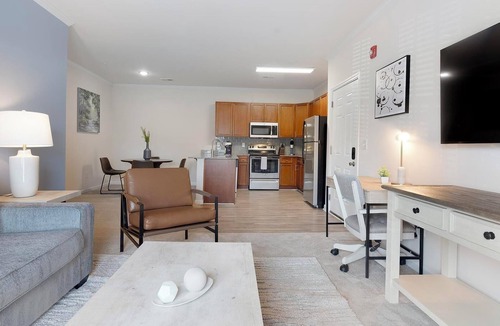 Hillsborough Apartment | Landing | Stunning 2BD, Gym, Clubhouse