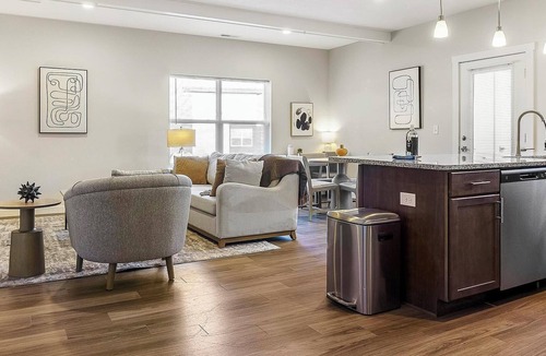 Cartersburg Apartment | Landing | Stunning 2BD, Clubhouse, Gym