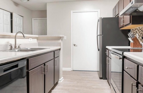 Stockbridge Apartment | Landing | Stunning 2BD, Clubhouse, Gym