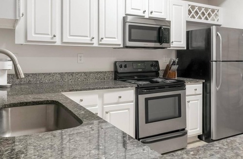 Piedmont Heights Apartment | Landing | Stunning 2BD, Courtyard, Pool