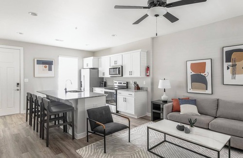Madison Apartment | Landing | Stunning 2BD, Clubhouse, Gym