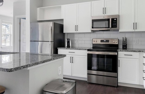 Mableton Apartment | Landing | Stunning 2BD, Gym, Pool