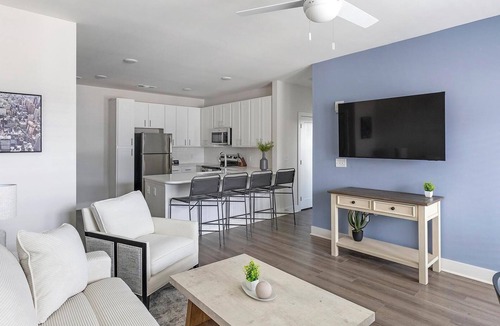 Belle Mina Apartment | Landing | Stunning 2BD, Pool, Gym