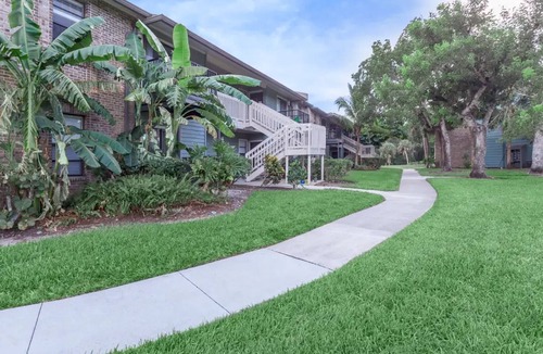 Villas Apartment | Landing | Stylish 1BD, Clubhouse, Gym