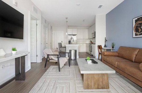 The Forum Apartment | Landing | Stylish 1BD, Gym
