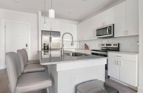 The Forum Apartment | Landing | Stylish 1BD, Gym