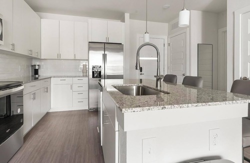 The Forum Apartment | Landing | Stylish 1BD, Gym