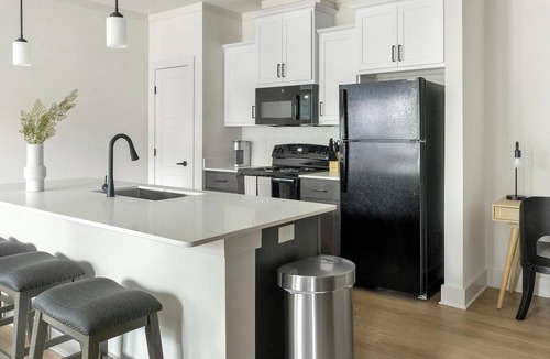 Asheville Apartment | Landing | Stylish 2BD, Gym, Clubhouse