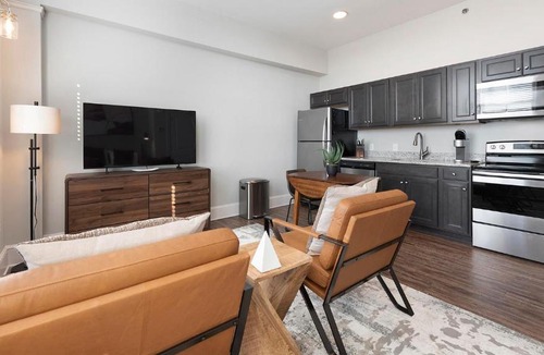 Spartanburg Apartment | Landing Stylish Studio Gym