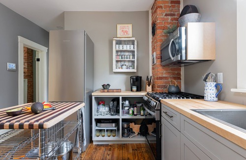 Historic Montford House | Langdon Hall | Walkable Downtown Asheville | Monthly 2BR Rental