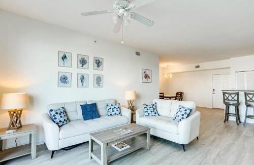 East Ocean Ave House | Lantana Condo w/Balcony: 11 Mi to Palm Beach!